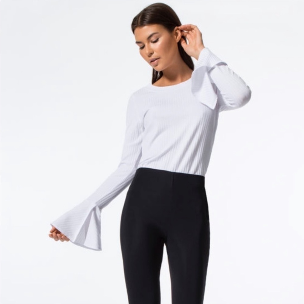 Carbon38 | white London bell sleeve top